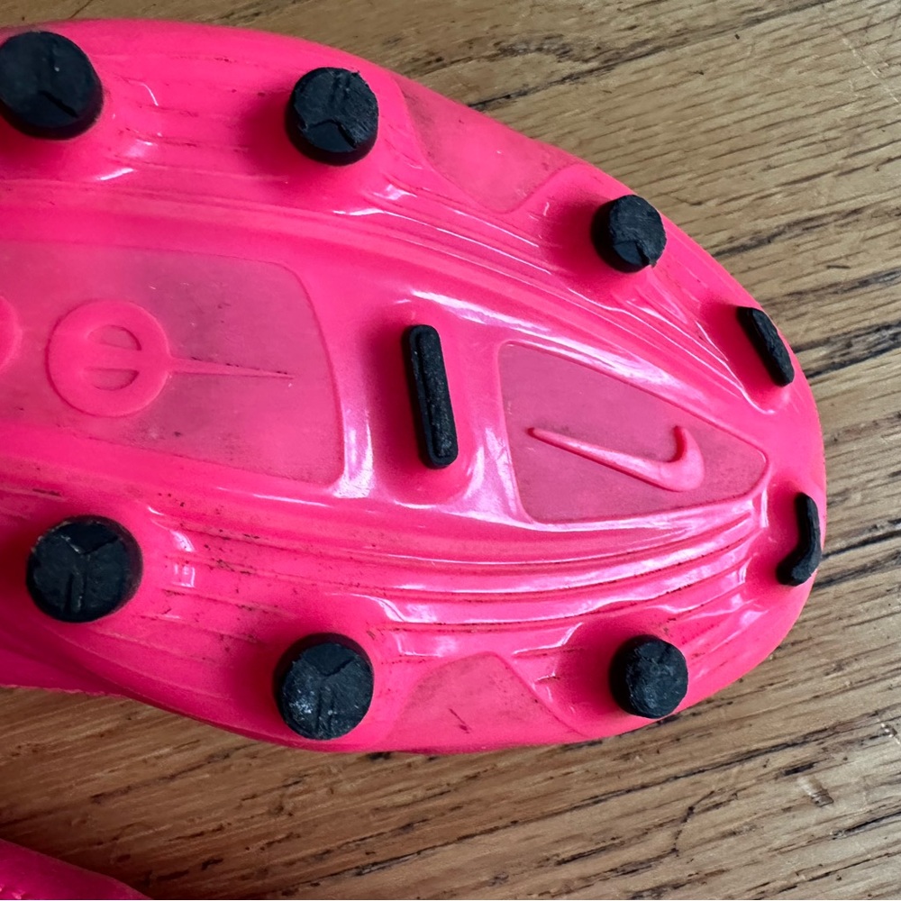 Nike Kids' Tiempo Soccer Cleats - Bright Pink - Picture 9 of 12